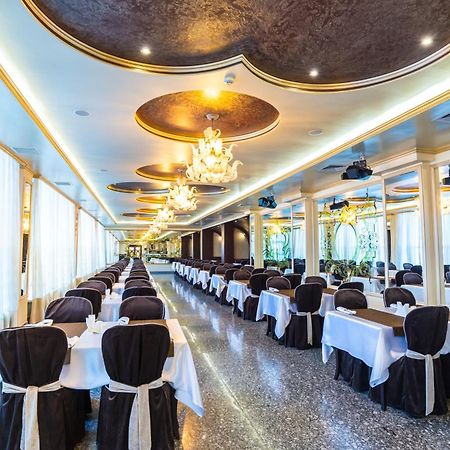 Royal Palace Hotel Almaty Luaran gambar