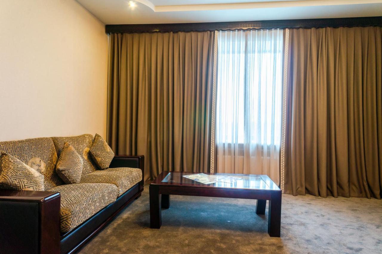Royal Palace Hotel Almaty Luaran gambar