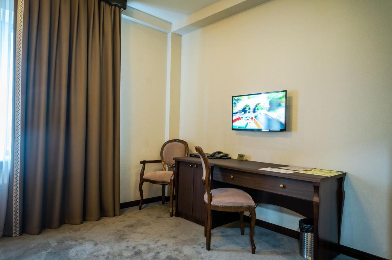 Royal Palace Hotel Almaty Luaran gambar